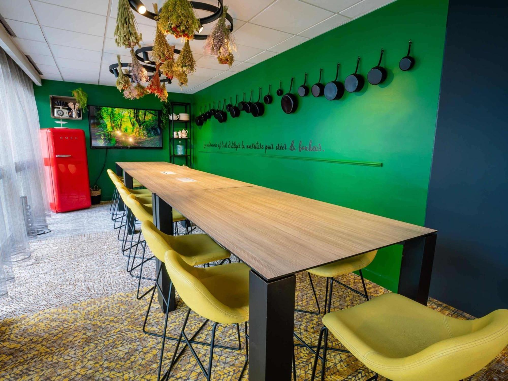 Ibis Styles Lyon Bron Eurexpo Hotel Exterior foto